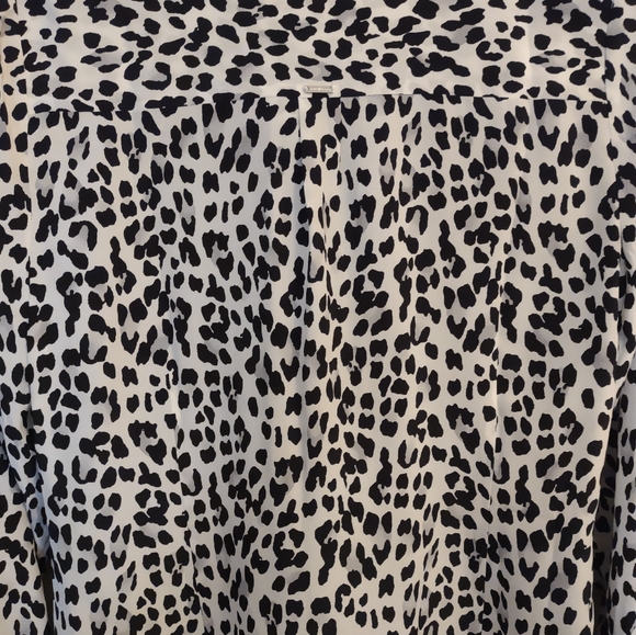100% Silk White House Black Market Leopard Print Blouse - Size 8 - Picture 13 of 13